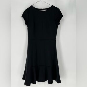 GAP LITTLE BLACK DRESS WITH CAP SLEEVES AND‎ BACK ZIPPER, CUTE AND CASUAL